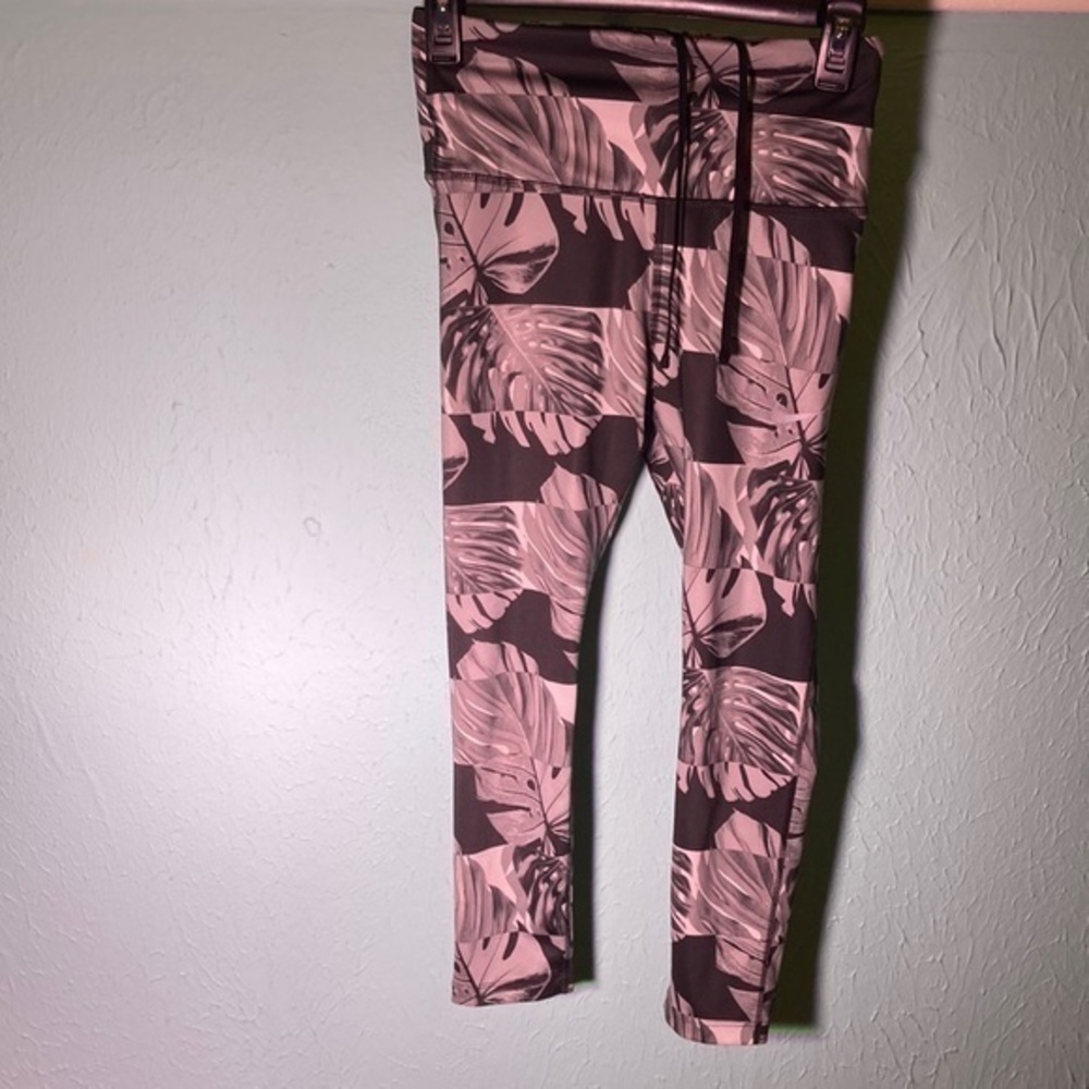 Nike  Monstera Leggings
